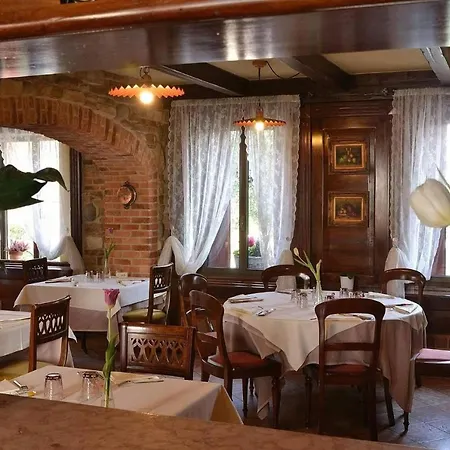 Favorita Hotel 3*